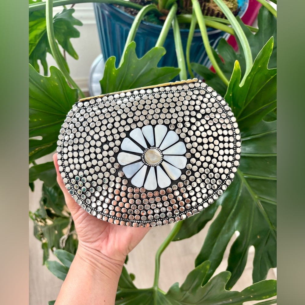 Metal & shell Handcrafted Moroccan Handbag from Morocco - Picture 3 of 10